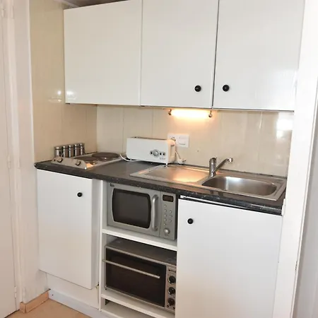 Rnet - 600 Llevant 03-12 Apartment *