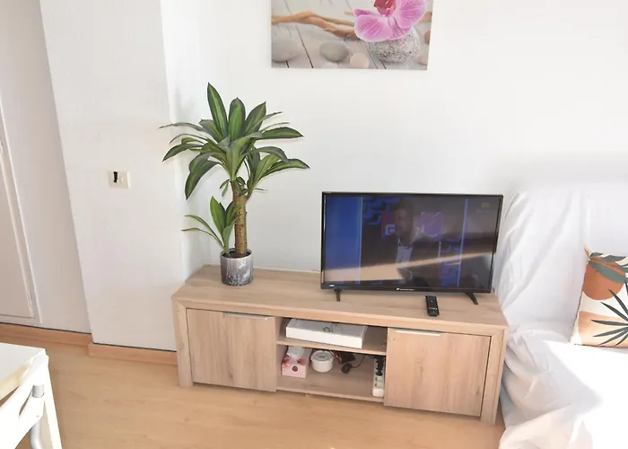 Apartment Rnet - 600 Llevant 03-12 *