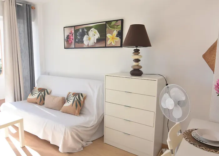 Apartment Rnet - 600 Llevant 03-12